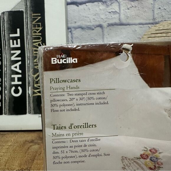 Bucilla Pillowcases Praying Hands #45176 Cross Stitch 2006
New in package - Picture 4 of 7